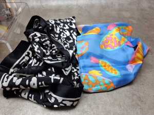 Designer-style scarves and hair ties in various colours and fabrics - 4