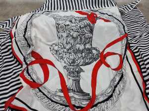 Designer-style scarves in assorted colours - 3