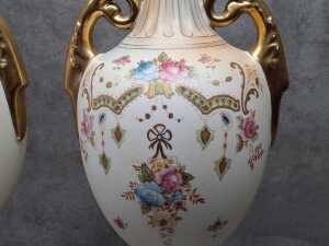 Pair of antique Crown Devon blushware ceramic vases - 2