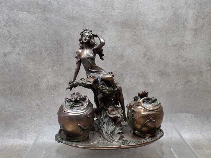 Veronese Design Art Nouveau style cast resin Lily Pond Maiden dressing table set