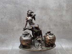 Veronese Design Art Nouveau style cast resin Lily Pond Maiden dressing table set