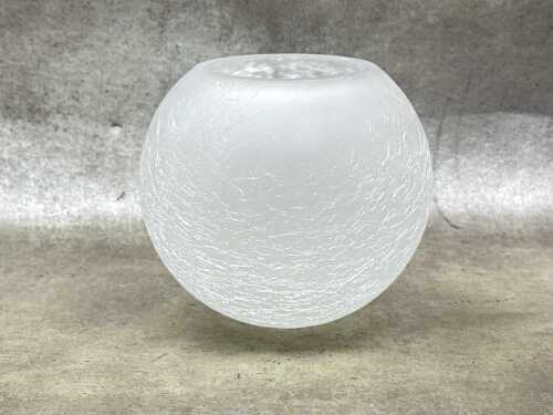 Dajie crystal crackled design vase in presentation box