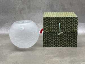 Dajie crystal crackled design vase in presentation box - 4
