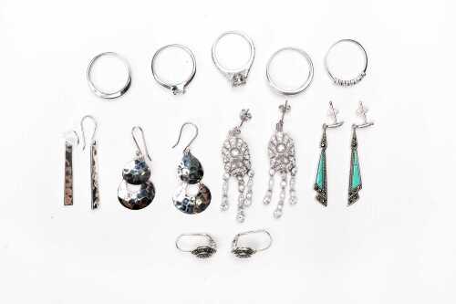 A collection of jewellery in sterling silver