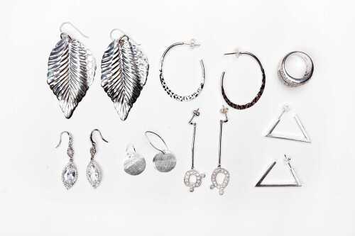 A collection of jewellery in sterling silver