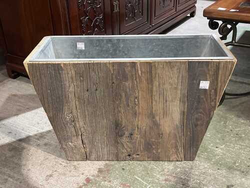 Rustic-style timber planter box with ganvanised steel insert