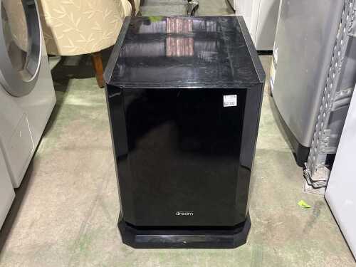 Dream Acoustics SW-200 powered subwoofer