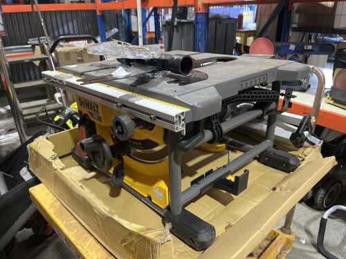 DeWalt XR Flexvolt 210mm table saw
