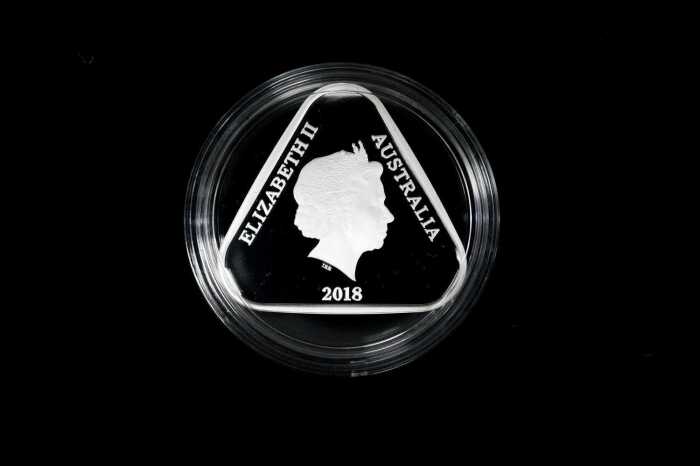 Land Sea Air 2015 $5 Triangular Silver Proof Coin, 22.23g