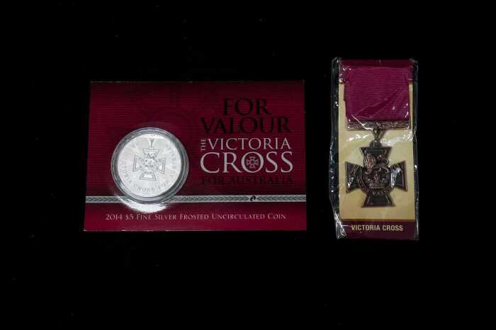 Victoria Cross 2015 $5 silver proof coin, 1oz