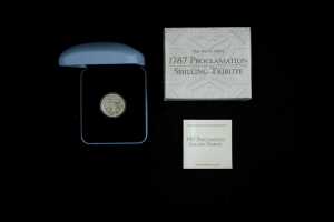 Cook Islands Crown Jewels silver locket coin & 1787 Proclamation Shilling 50c, 31.35g - 5