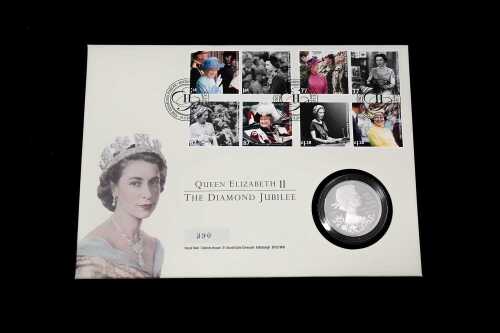 UK Queen Elizabeth II Diamond Jubilee silver proof coin, 28.28g