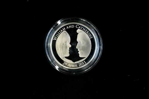 The royal wedding of Prince William 2011 5 Pound 28.28g sterling silver coin