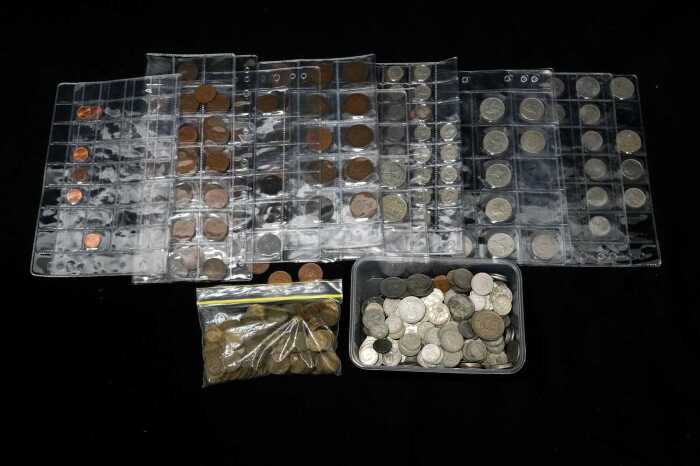 1.5kg of assorted world coins