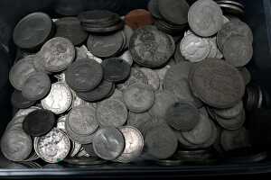 1.5kg of assorted world coins - 2