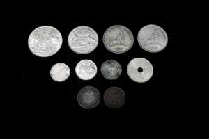 Group of coins and banknotes - 2