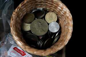 Very large group of assorted coins - 4