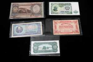 Group of Assorted World coins and notes - 5