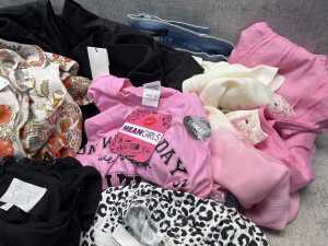 Group of Women's clothing size XL - 3