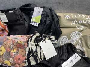 Group of Women's clothing size XS - 2