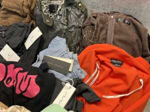 Group of Women's clothing size XS - 3
