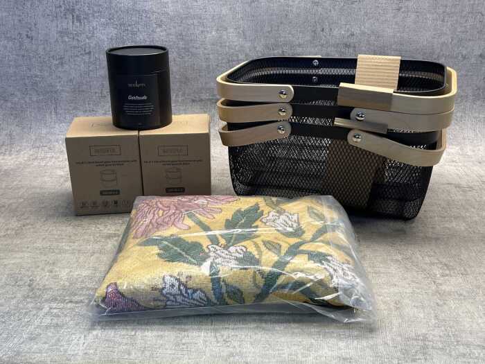 Group of homewares