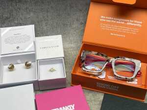 Group of accessories - 4
