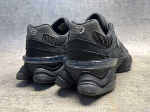 New Balance 9060 size US 10 Men's - 4