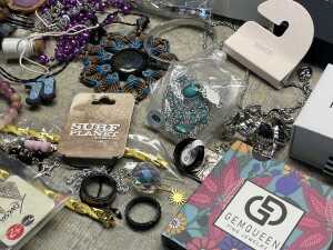 Group of jewellery - 5