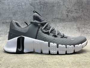 Nike Free Metcon 5 size US 10.5 - 2