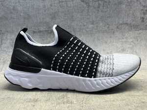 Nike React Phantom Run Flyknit 2 size US 8.5 - 2