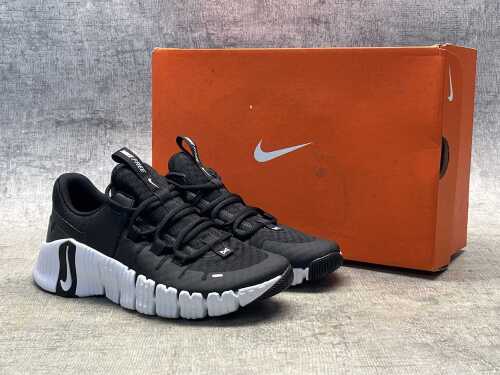 Nike Free Metcon 5 size US 7
