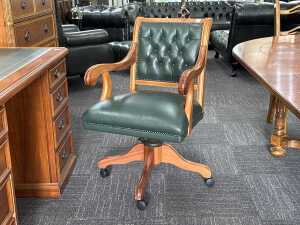 Executive twin pedestal desk with matching office chair - 5