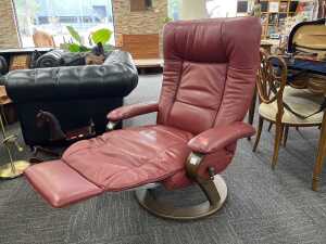 Perceval Lafer Kiri red leather swivel recliner