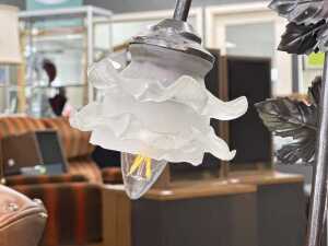 Figural lady lamp - 4