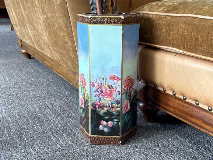 Porcelain umbrella stand with fairy design
