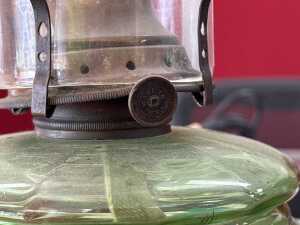Antique American kerosene lamp - 5