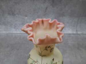 Mid-century Walther Glass 'Solifluer' bud vase, Uranium glass - 3