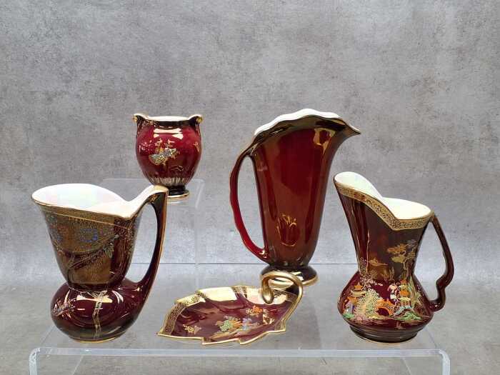 Five Crown Devon red and gilded porcelain pieces