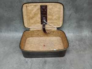 Collection of watches, pocket watch movements, keys and travel case - 4