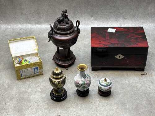 Oriental decorative items