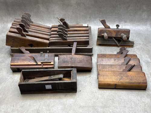 Antique timber moulding planes and blades