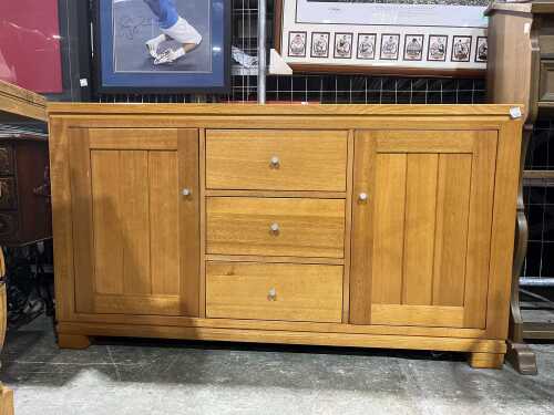 'Ultimate Furniture' modern sideboard