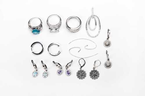 A collection of jewellery in sterling silver