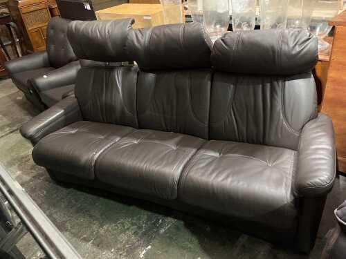 Three-seater manual reclining sofa