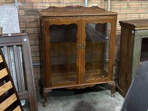 Glass panel display cabinet