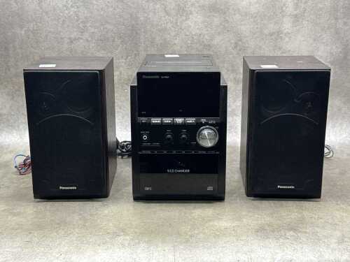 Panasonic MP3/CD player with a pair of desk speakers