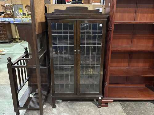 Leadlight display cabinet