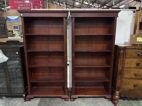 Pair of pine bookshelves