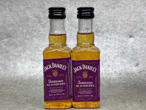 Jack Daniel's Tennessee Blackberry, whiskey liqueur, four bottles - 2